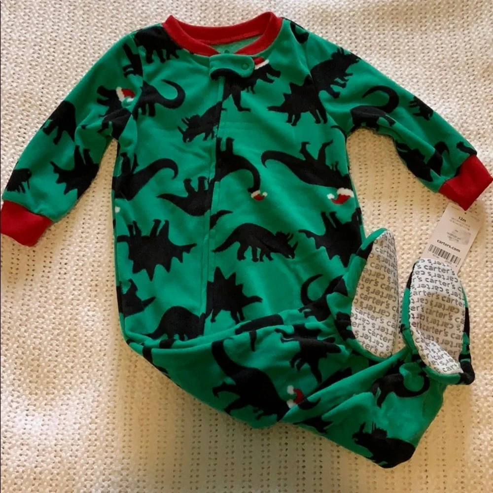 NWT! Carter’s Dinosaur 🦕 Christmas pajamas